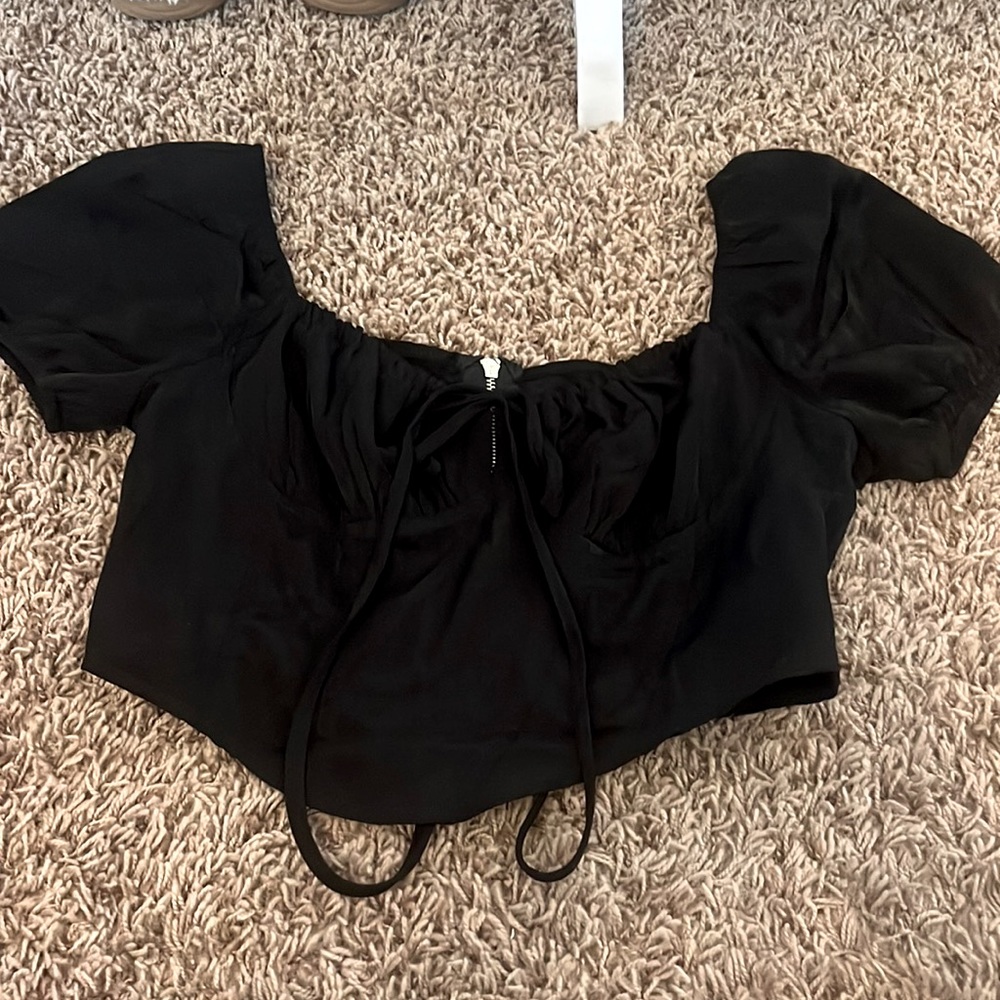 black crop top